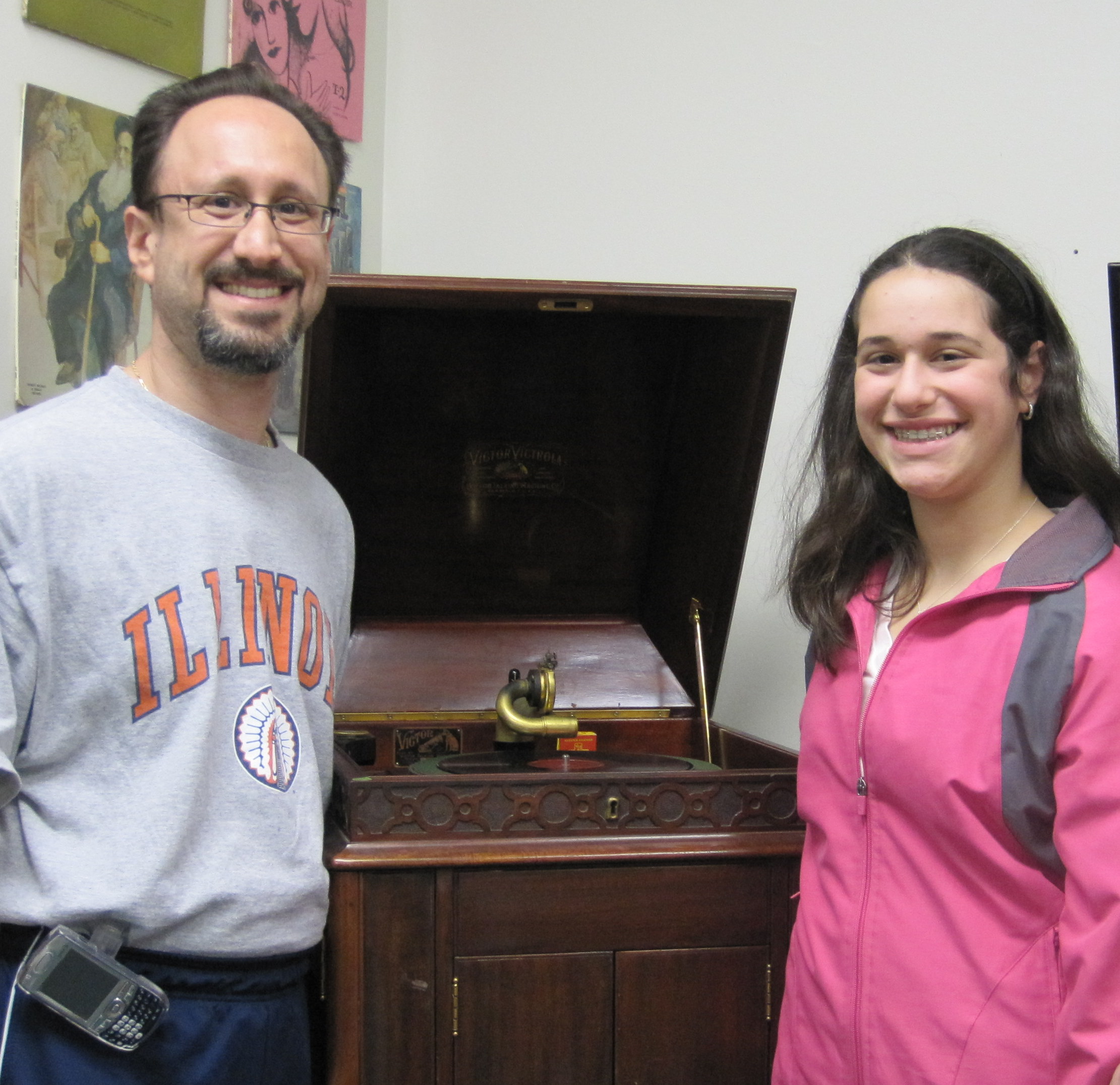 Ari and Ben Goldstein admire vintage Victrola at JSA
